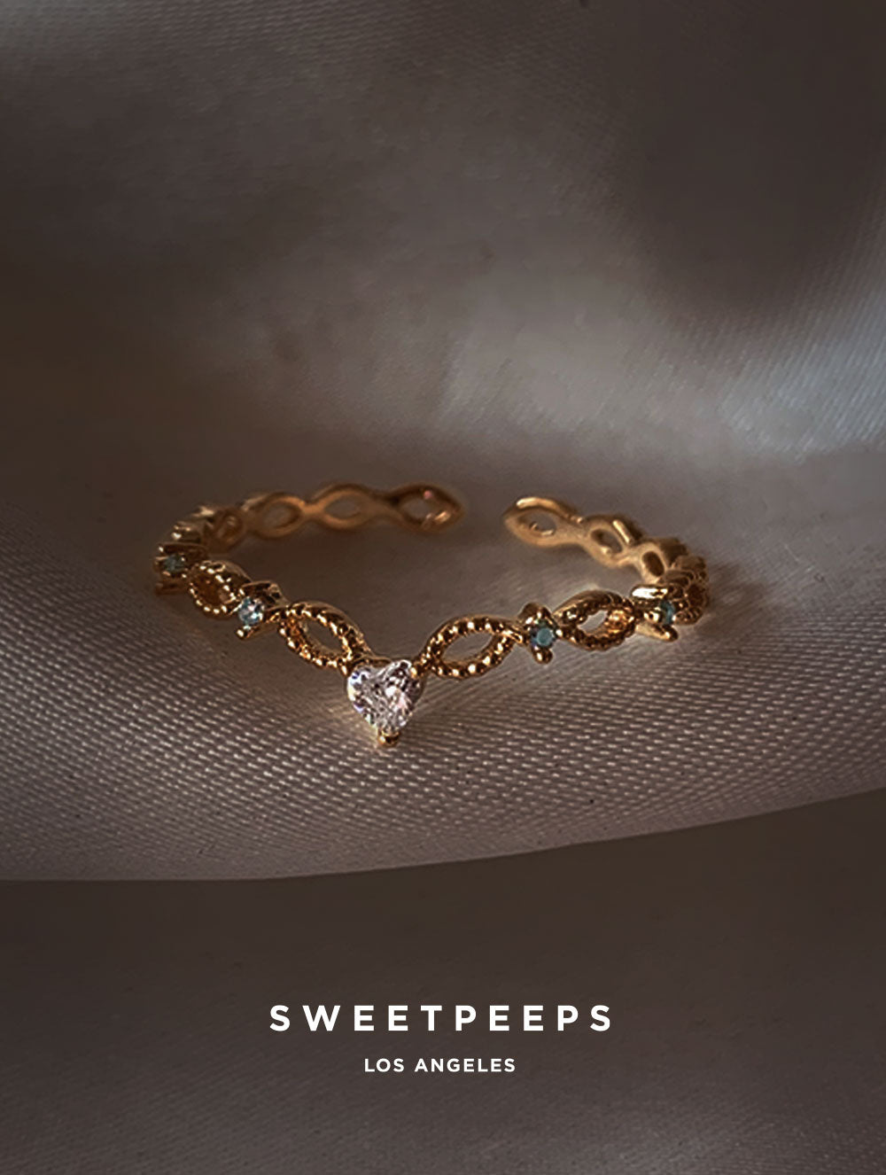 Noella Heart Throne Ring