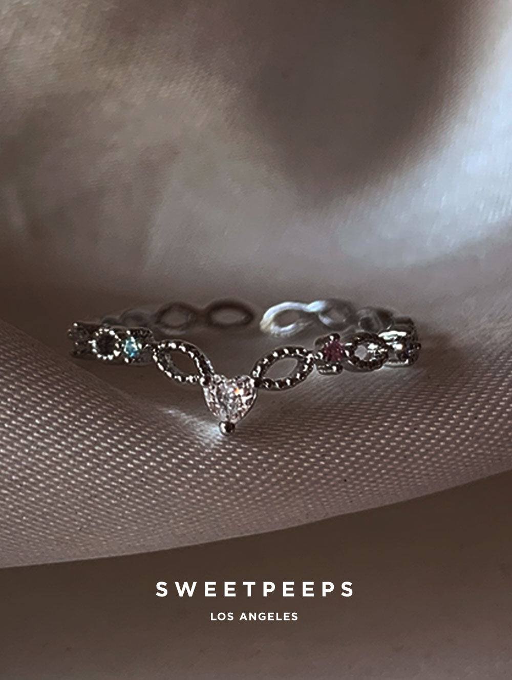 Noella Heart Throne Ring - Silver