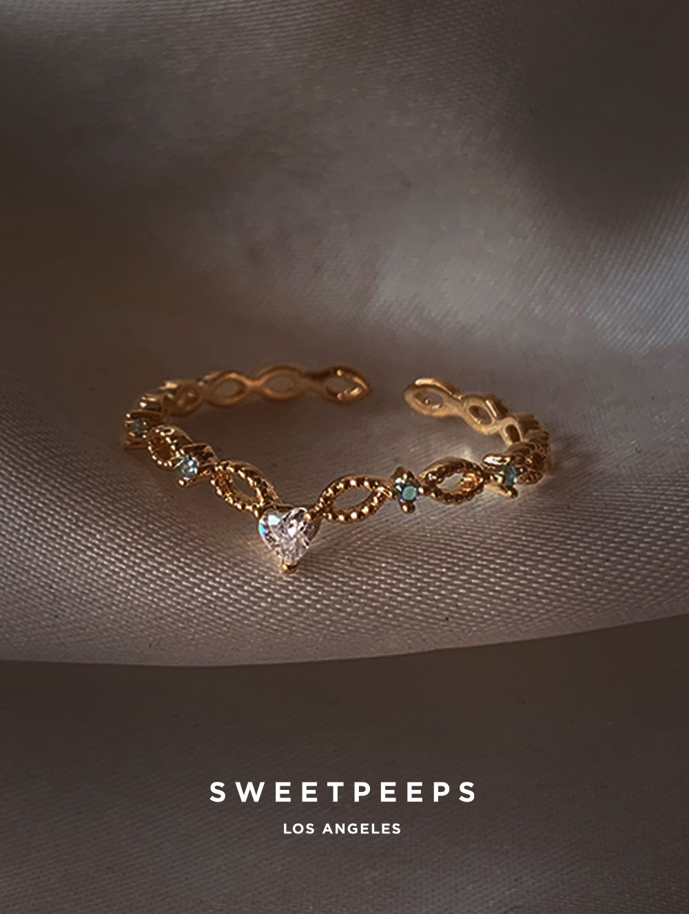 Noella Heart Throne Ring