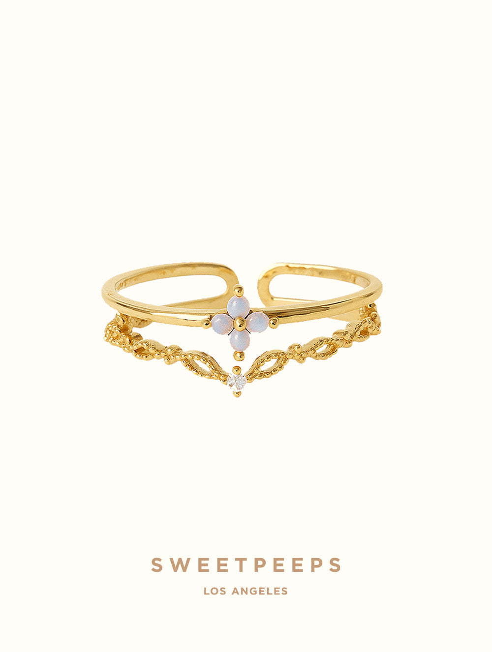 Elegant Clover Ring