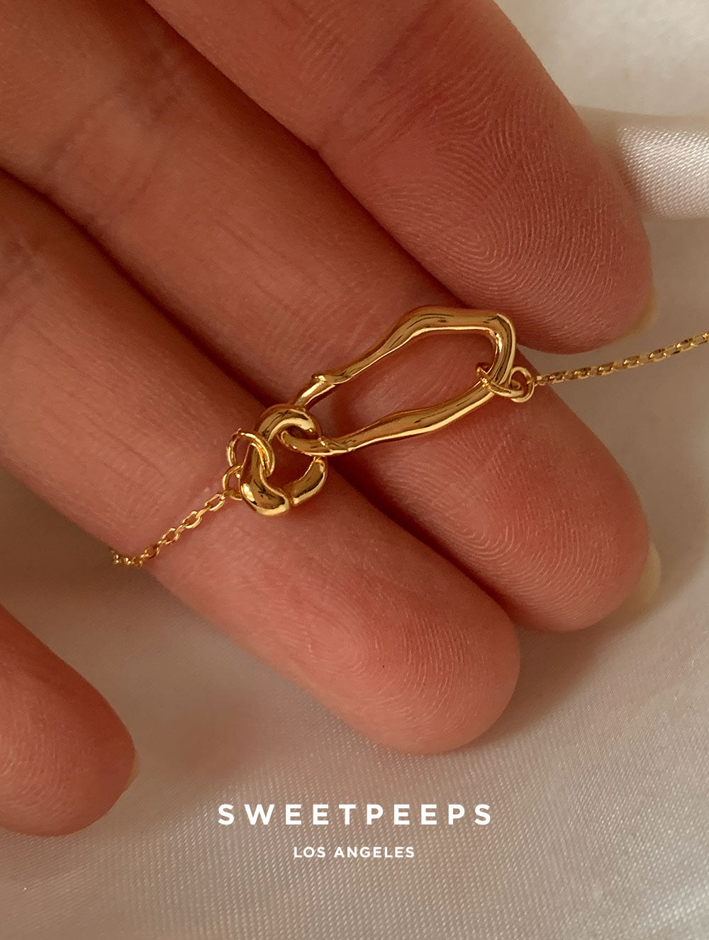 Classic Cool Shapes Link Necklace