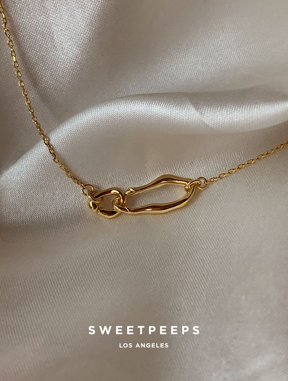 Classic Cool Shapes Link Necklace