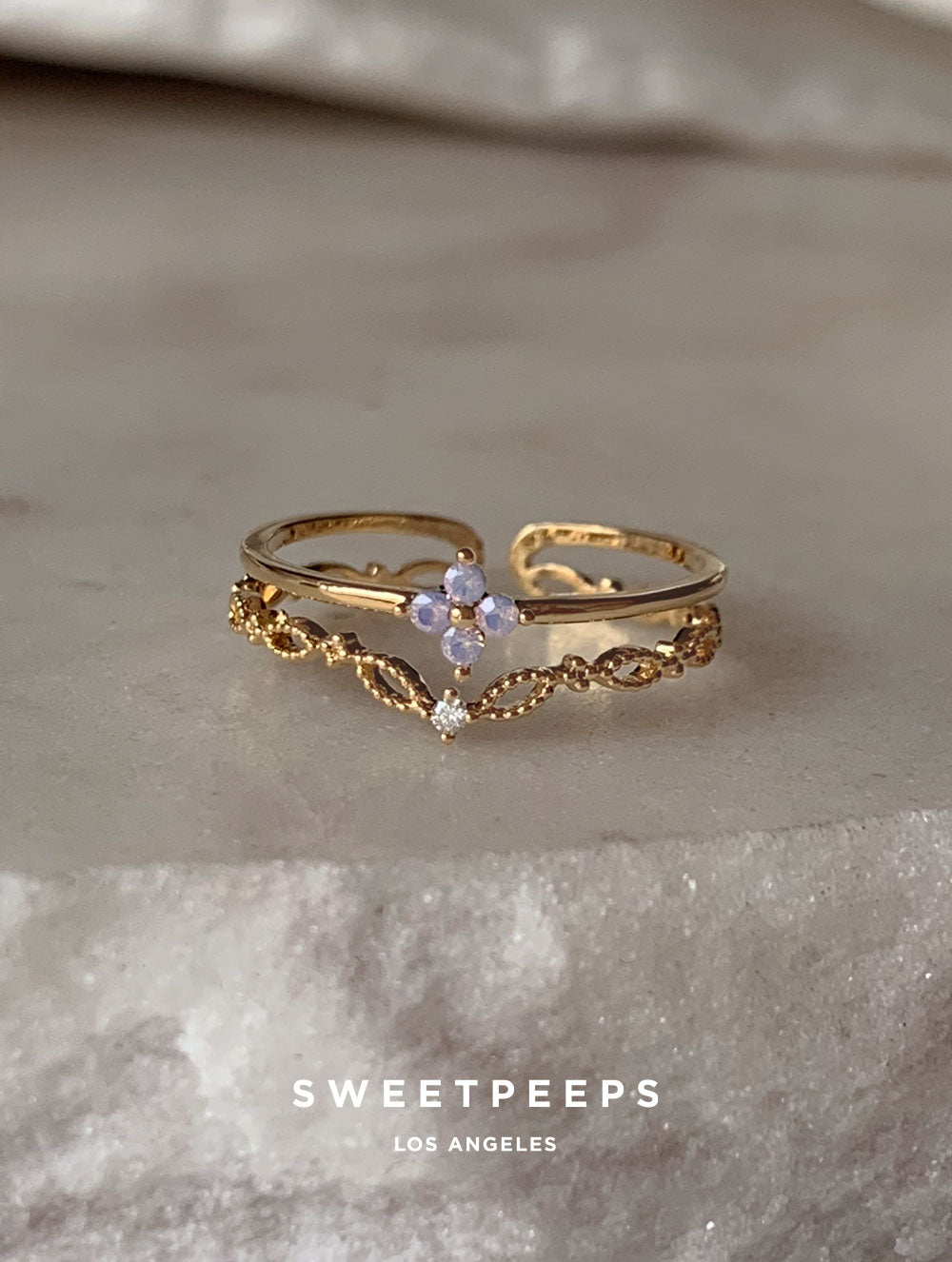 Elegant Clover Ring