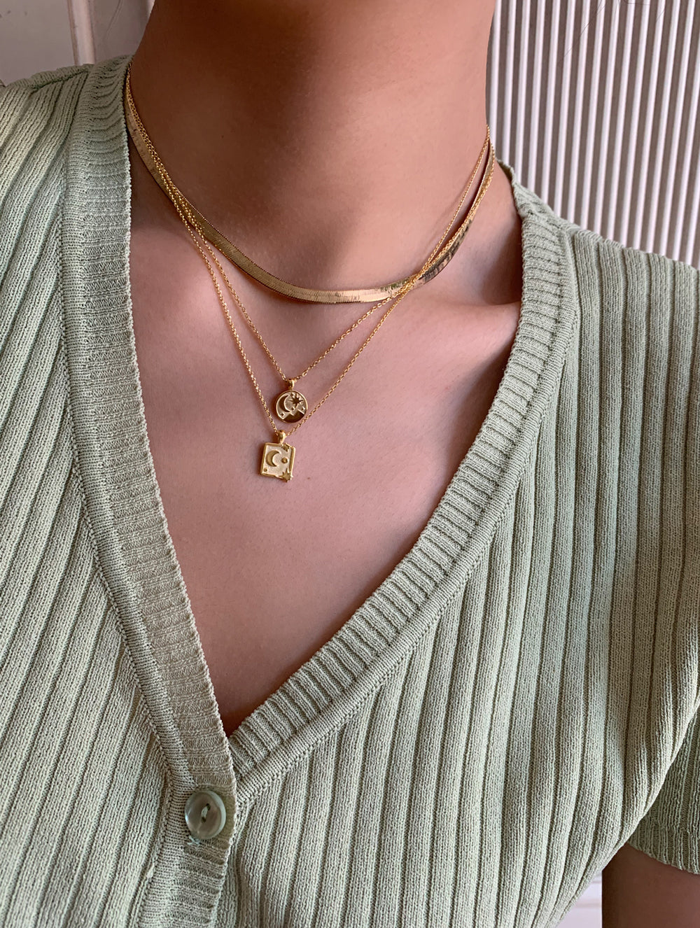 18K Gold Dipped Magic Pendant Necklace (Circle)