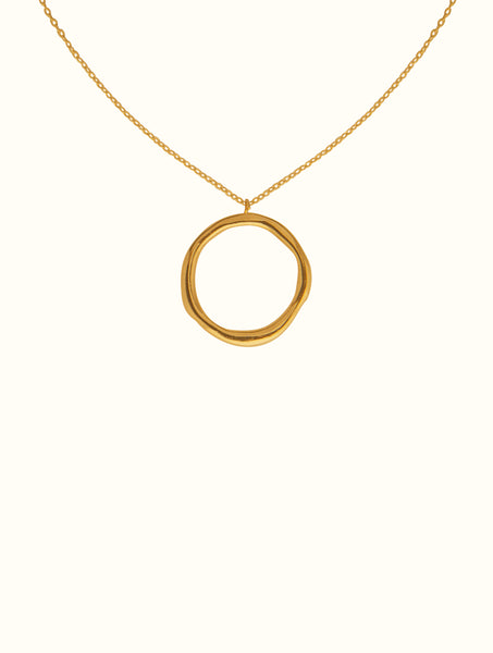 18k Hammered Circle Necklace – SP Inc