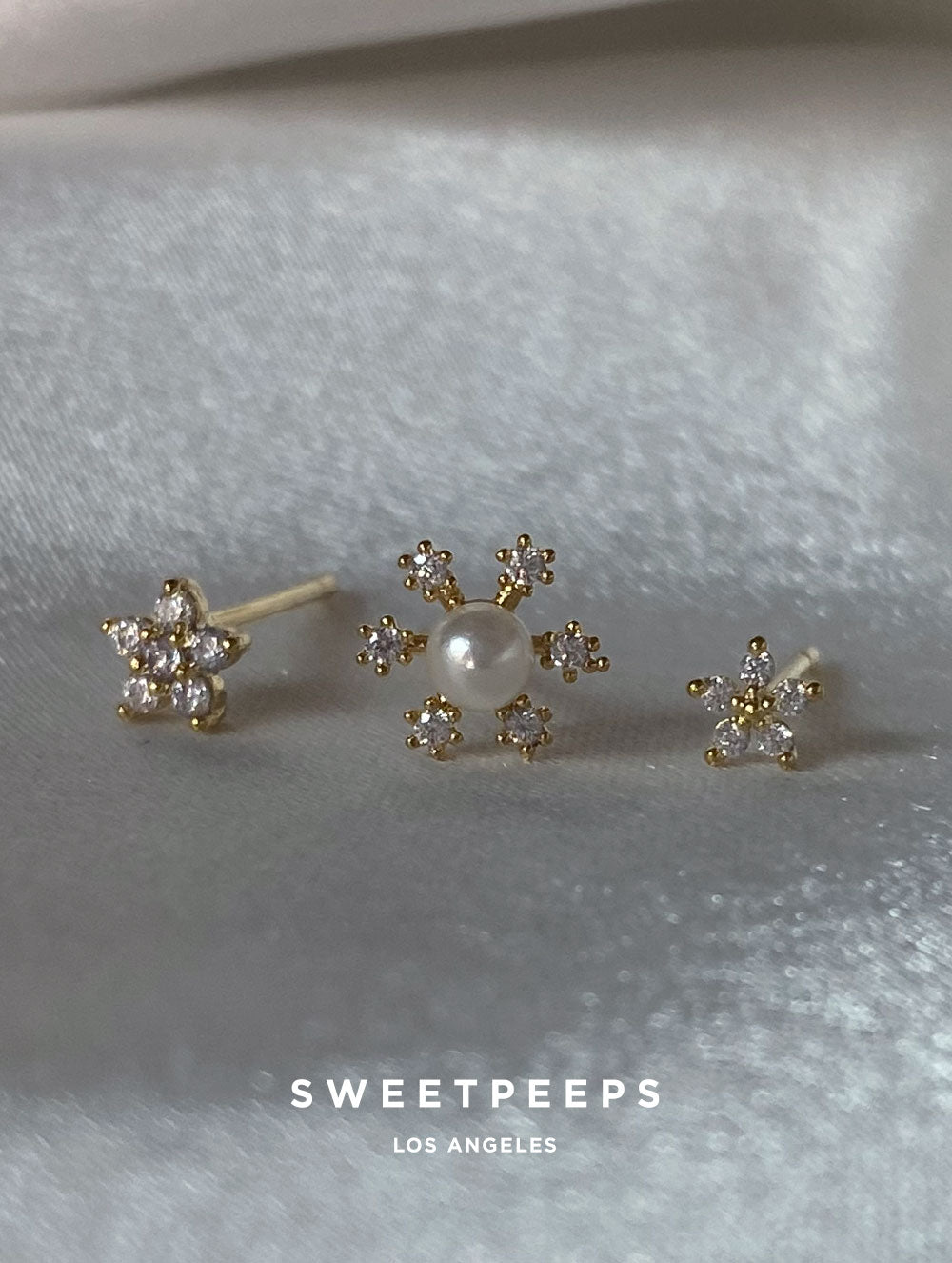 Snowflake Flower Stud Set