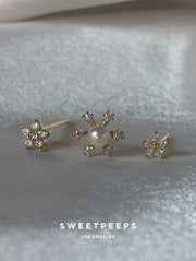 Snowflake Flower Stud Set