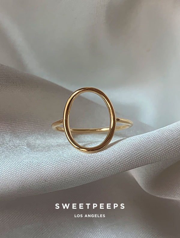 Oval Shapes Ring
