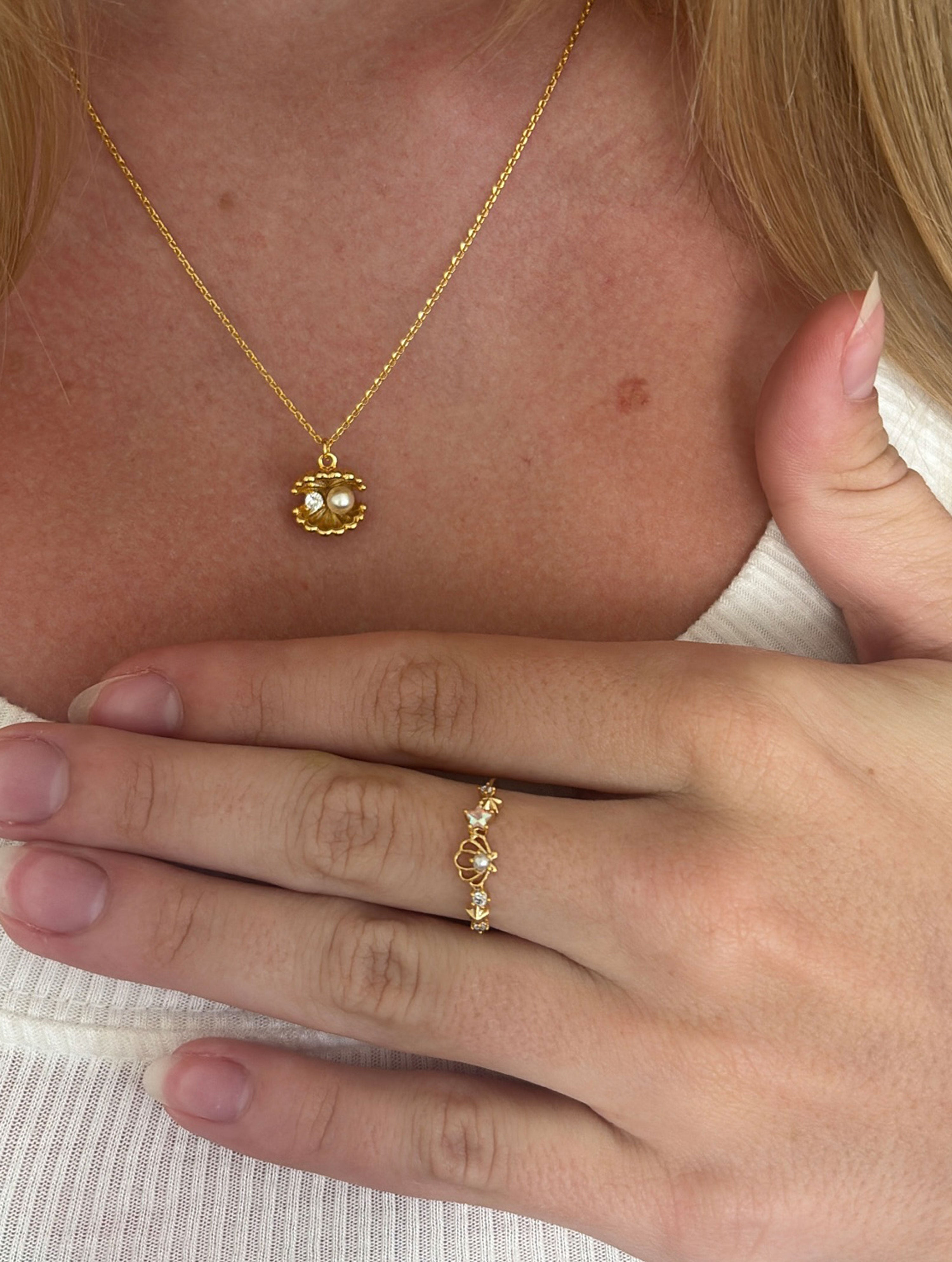 Liora Clam Pearl Necklace