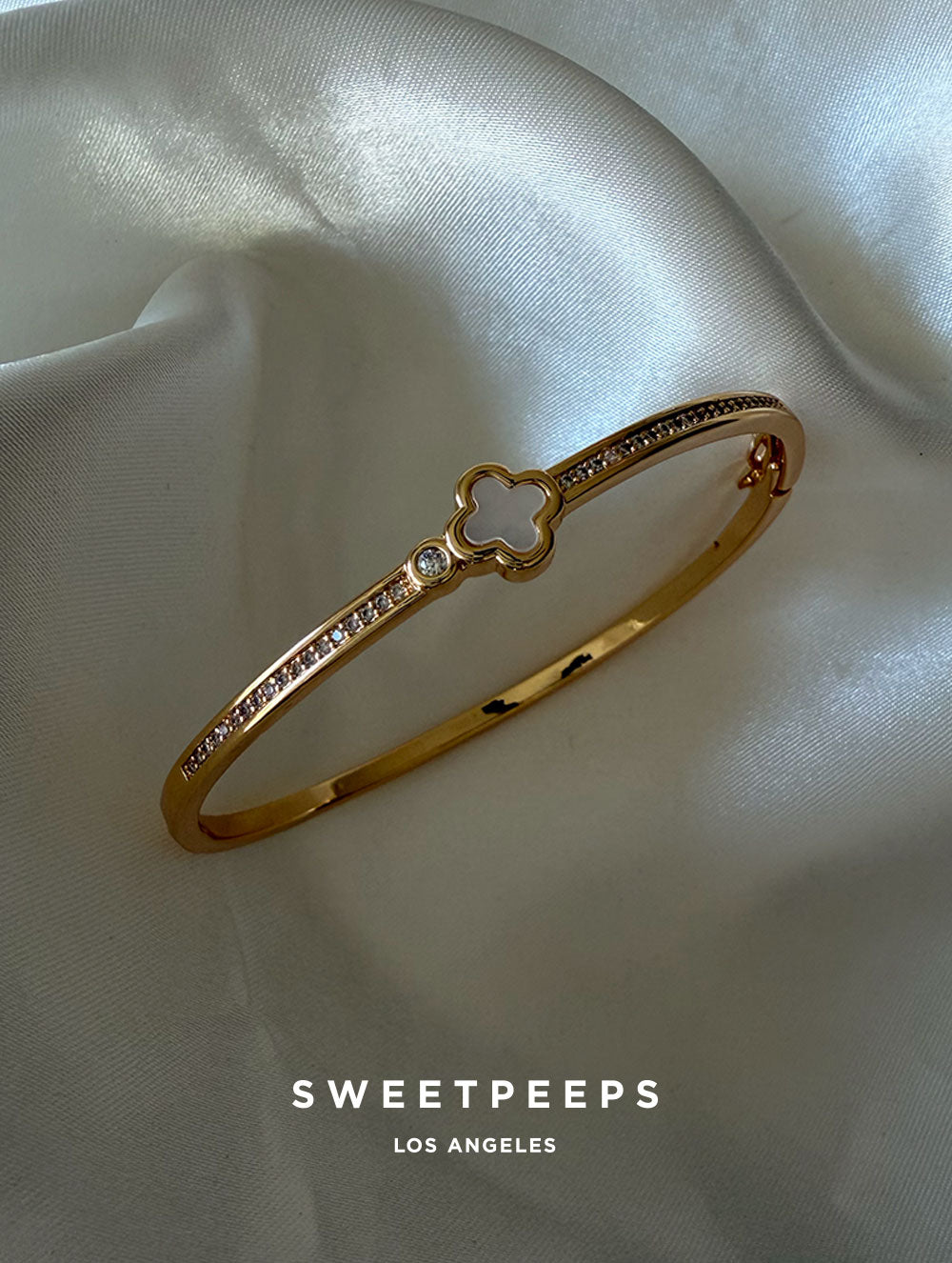 Arlo Pearl Clover Bracelet