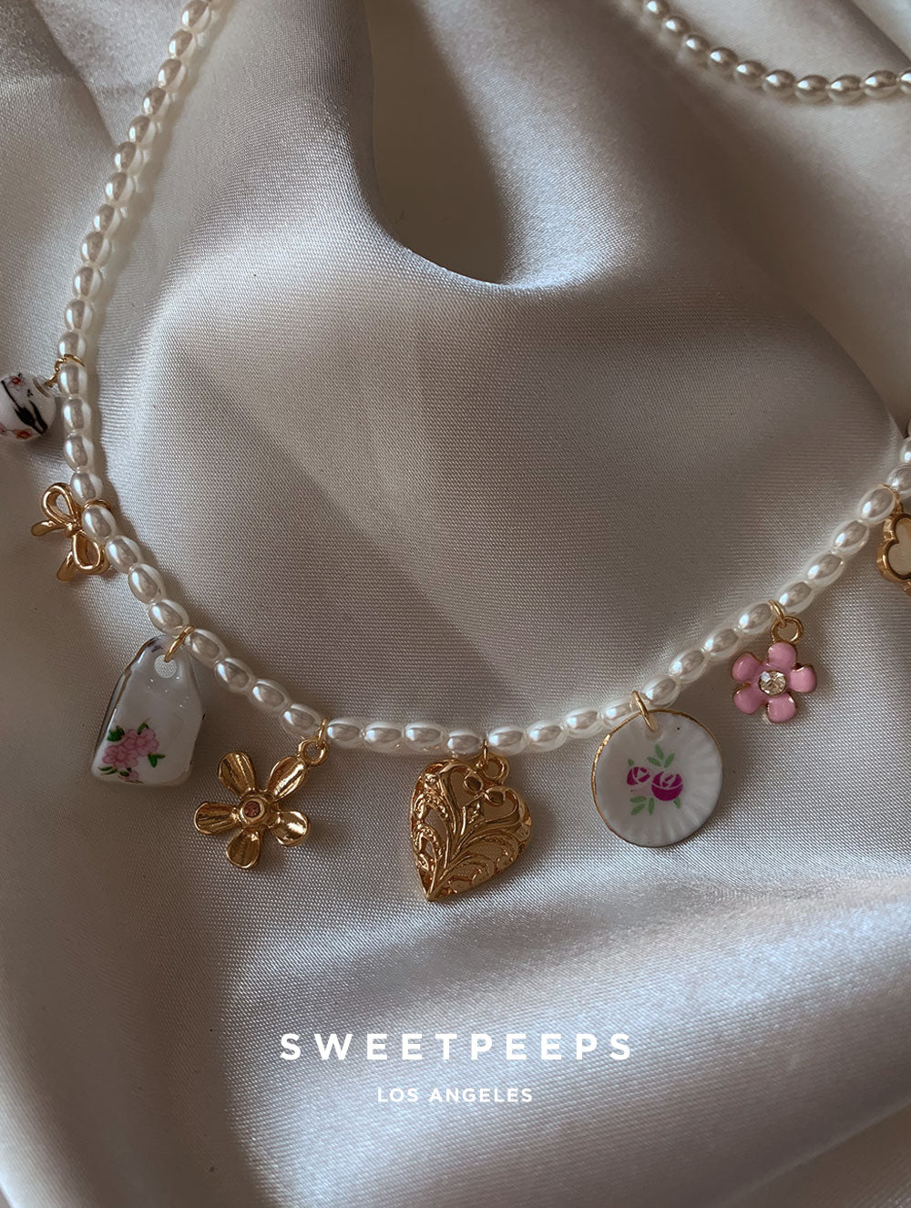 Vintage Coquette Pearl Necklace