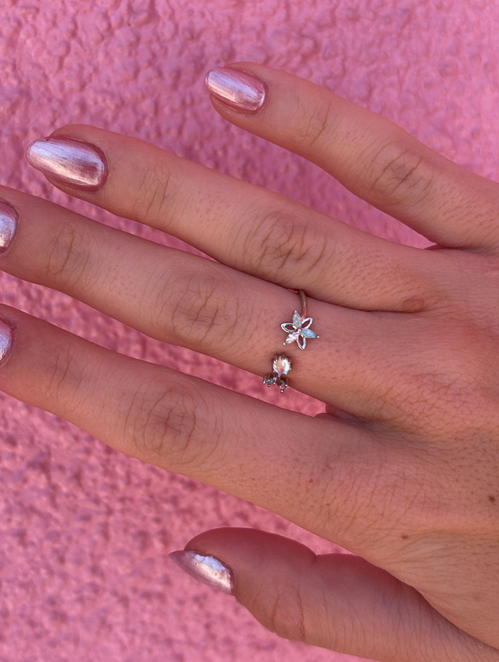 Lilith Teals Petal Ring - Silver