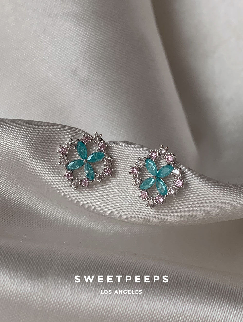 Oaklynn Silver Clover Studs