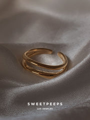 Jennifer Classic Gold Ring