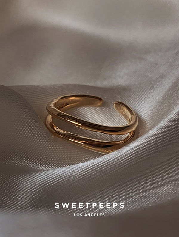 Jennifer Classic Gold Ring