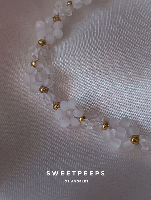 Mio Dainty Flower Beads Bracelet