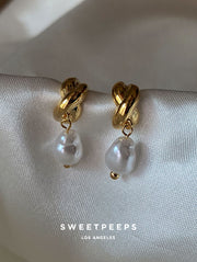 Knotted Pearl Studs
