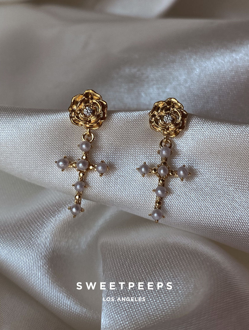 Corvina Cross Rose Studs