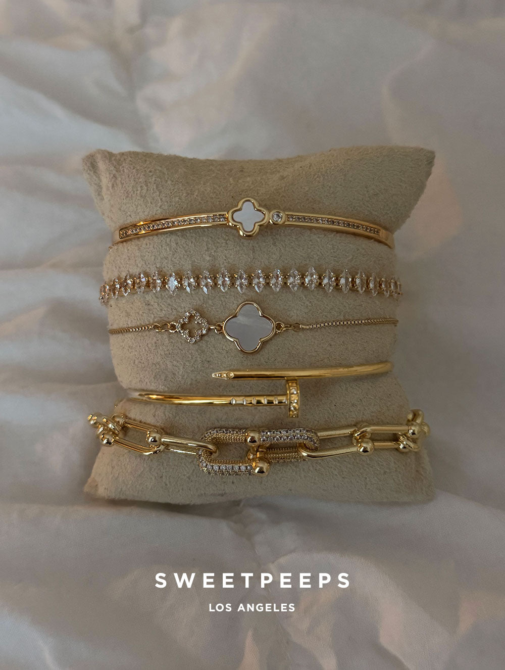 Arlo Pearl Clover Bracelet