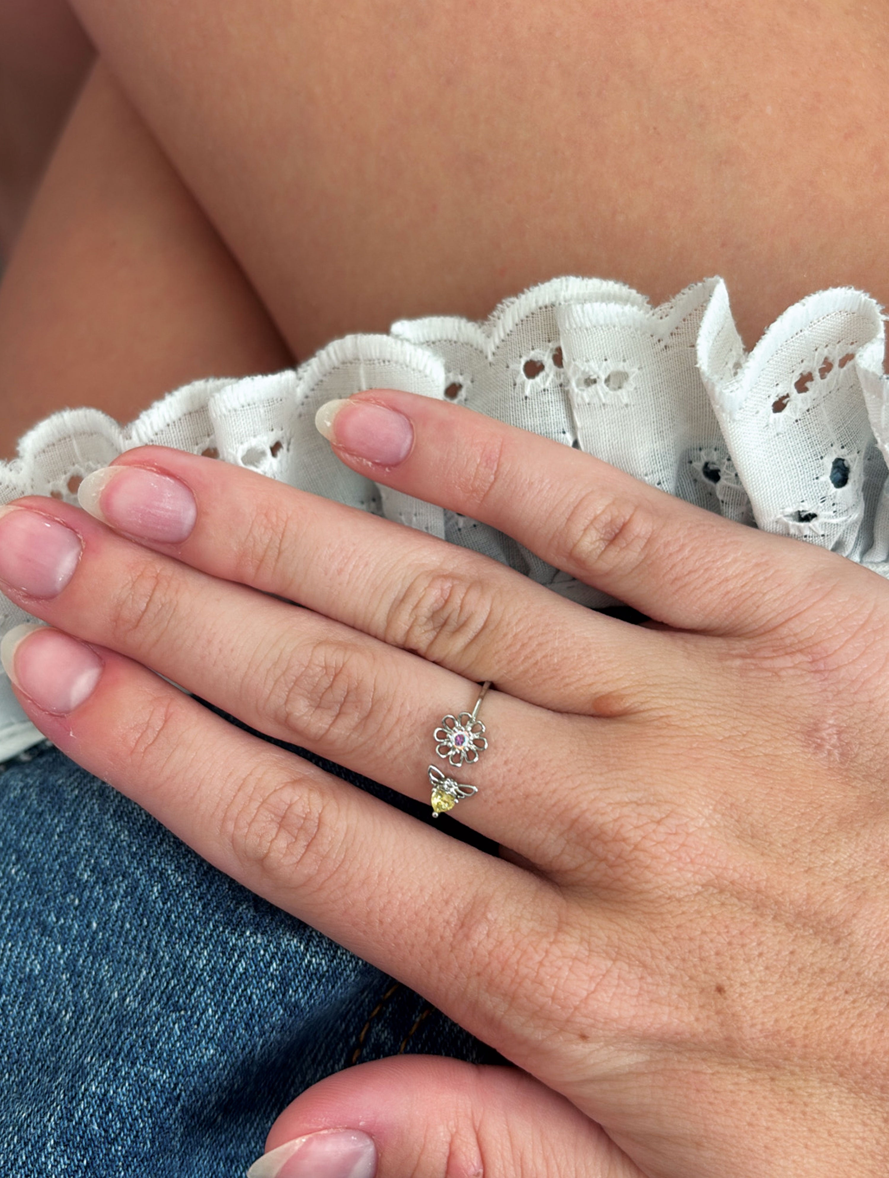 Dolly Tiny Bee Ring - Silver
