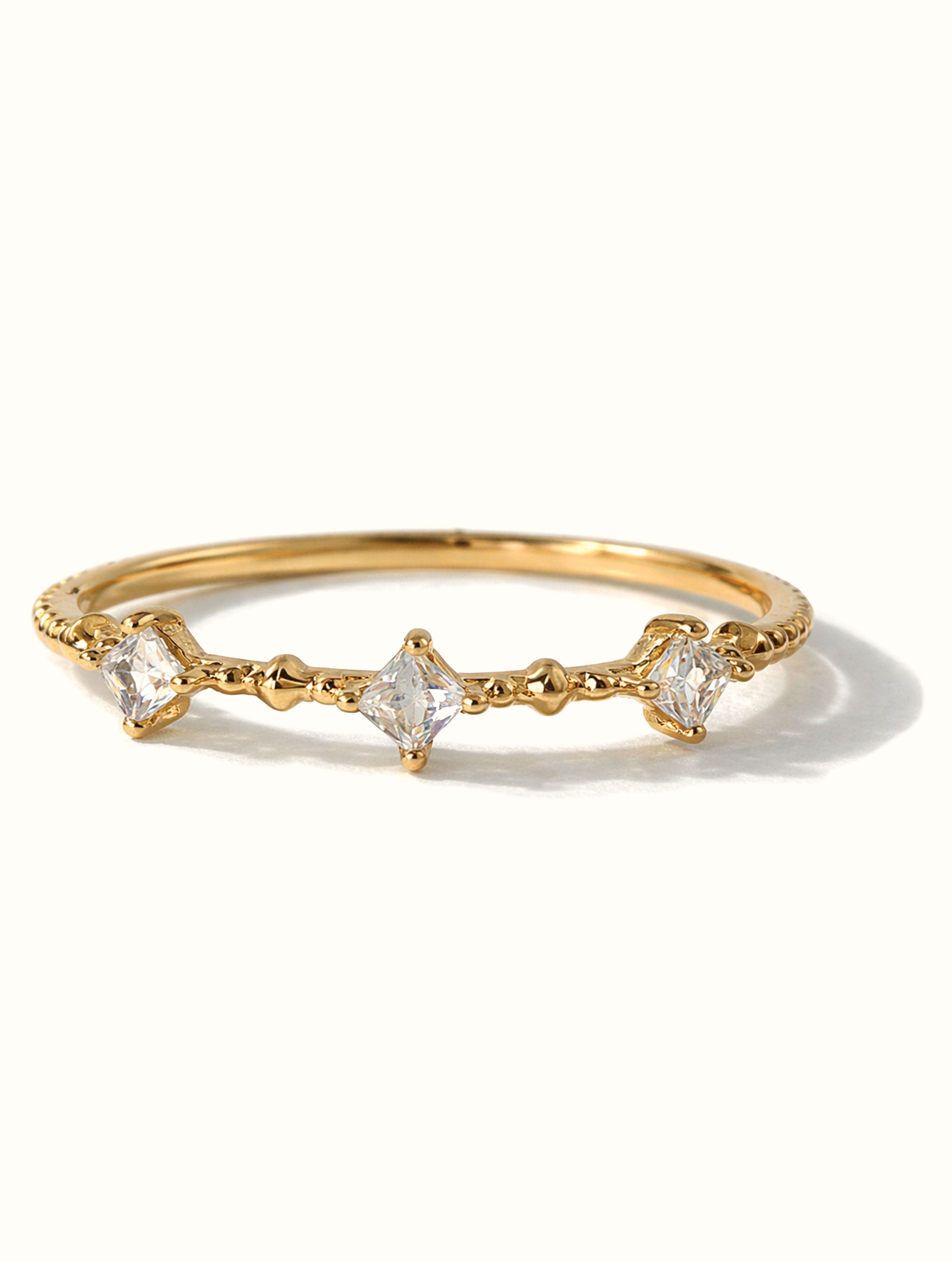 Victoria Classic Ring