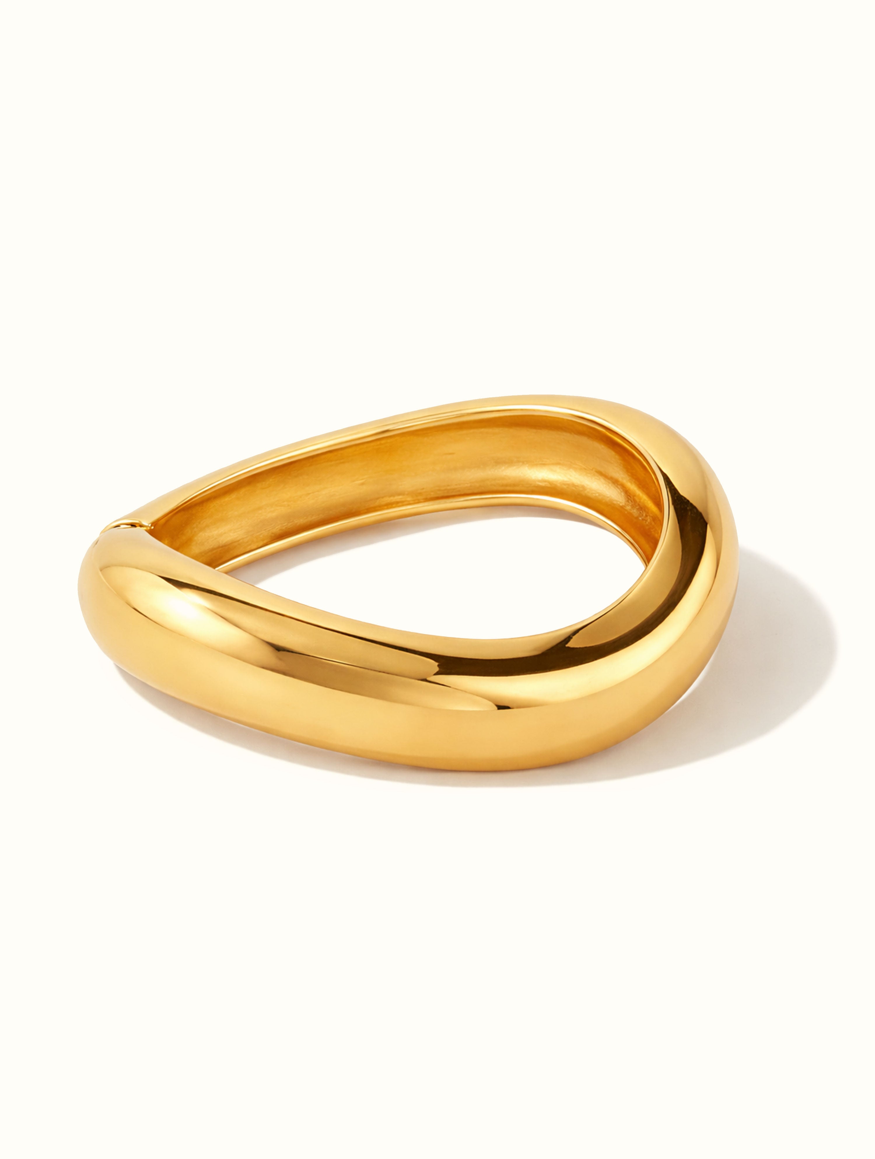 Nyra Bangle