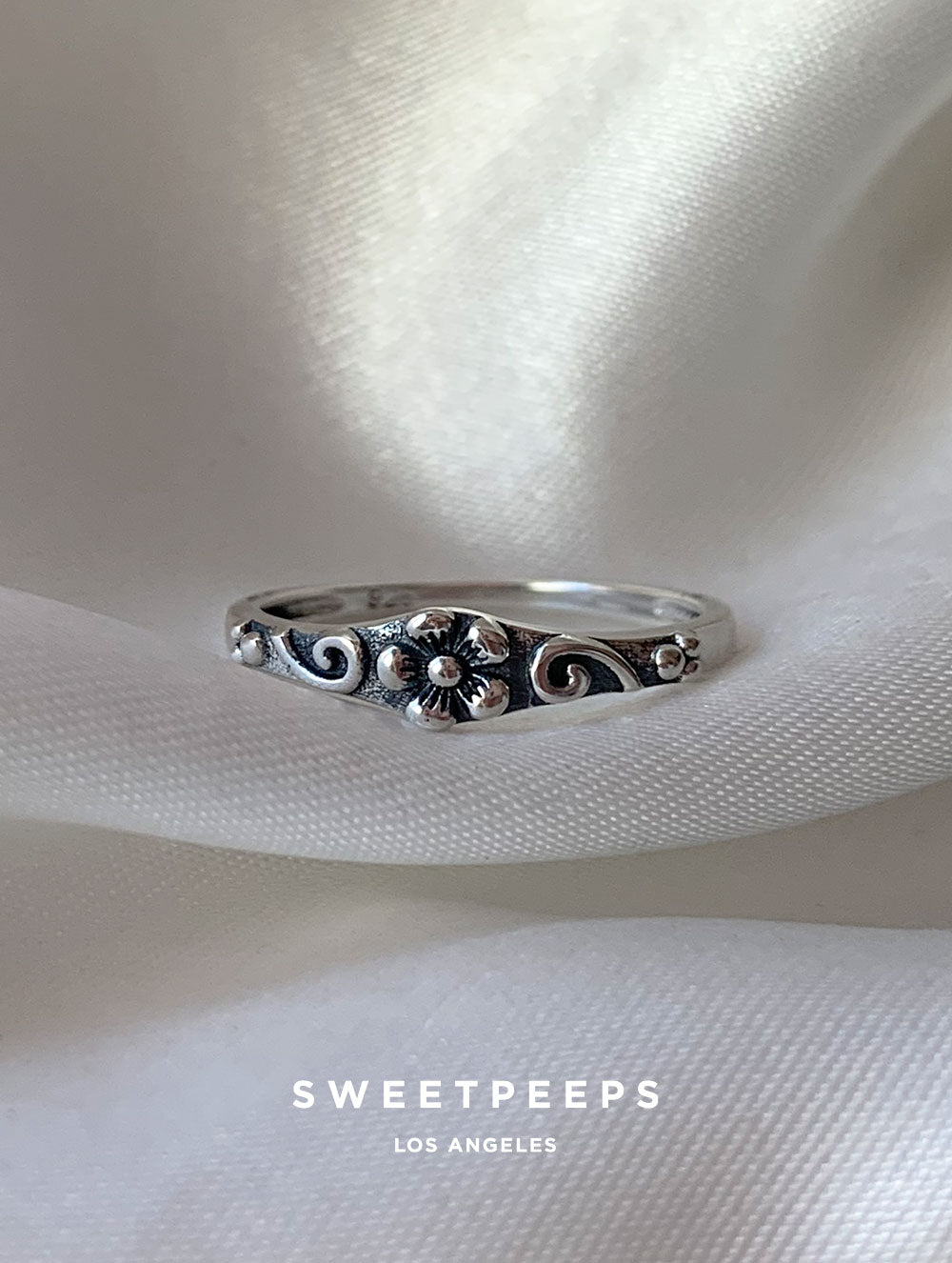 Engraved Flower Ring (Silver) – SP Inc.