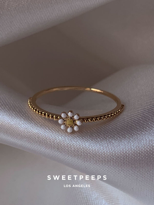 Serenity Daisy Ring