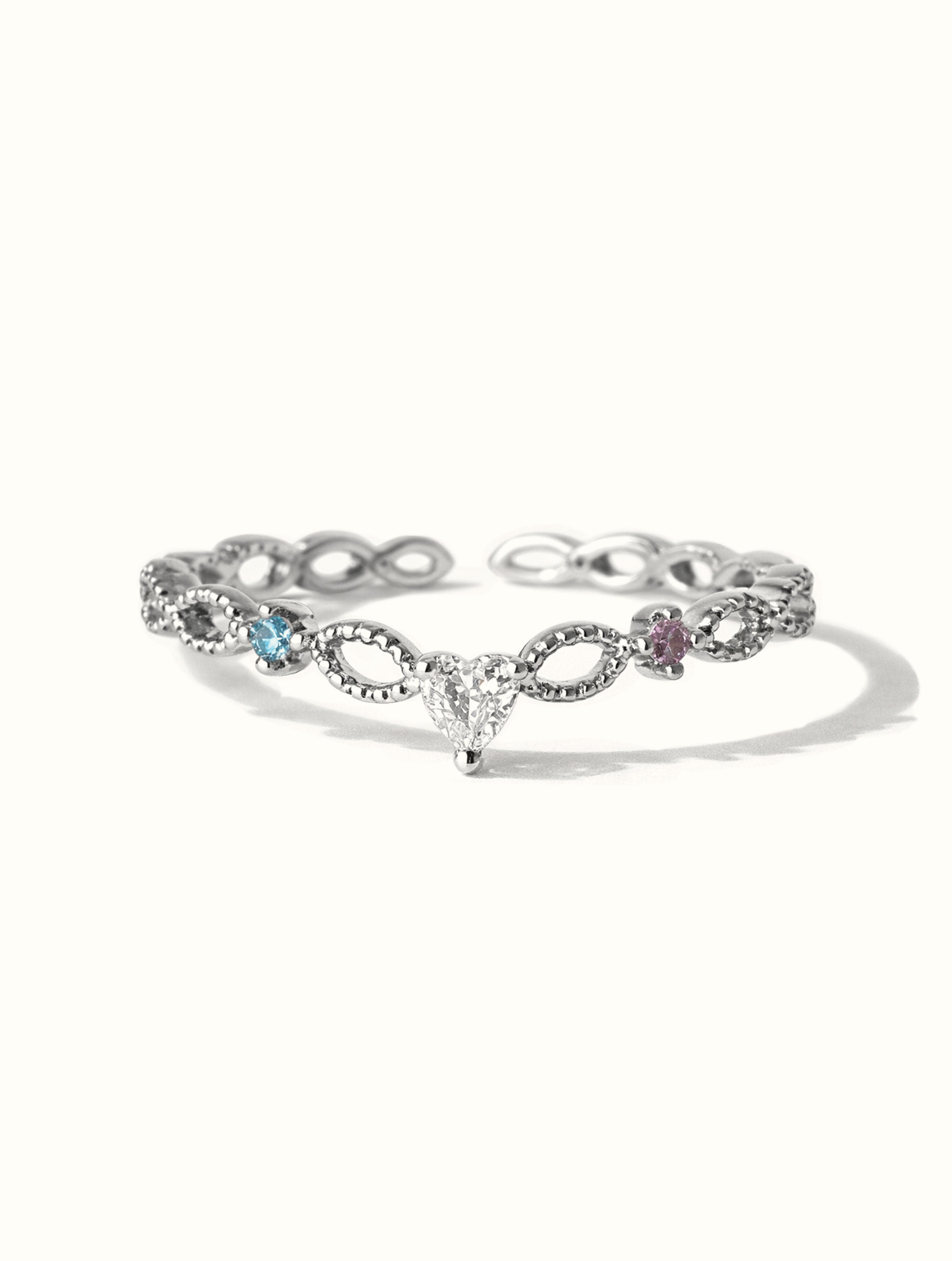 Noella Heart Throne Ring - Silver