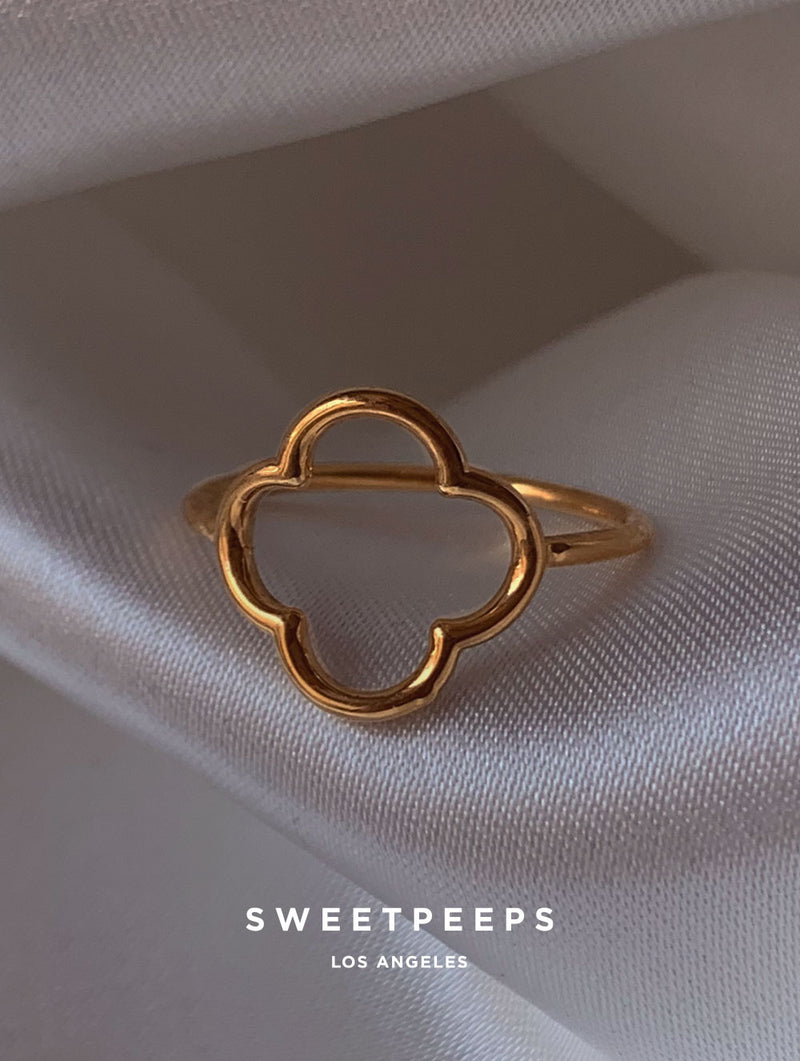 Clover Outline Ring