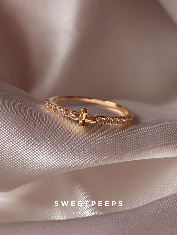 Simply Perfect Band Ring