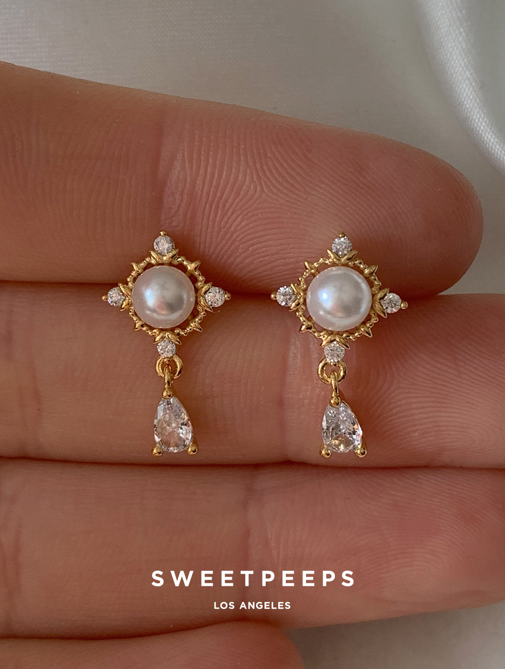Penelope Stud-Pearl-M main image 1