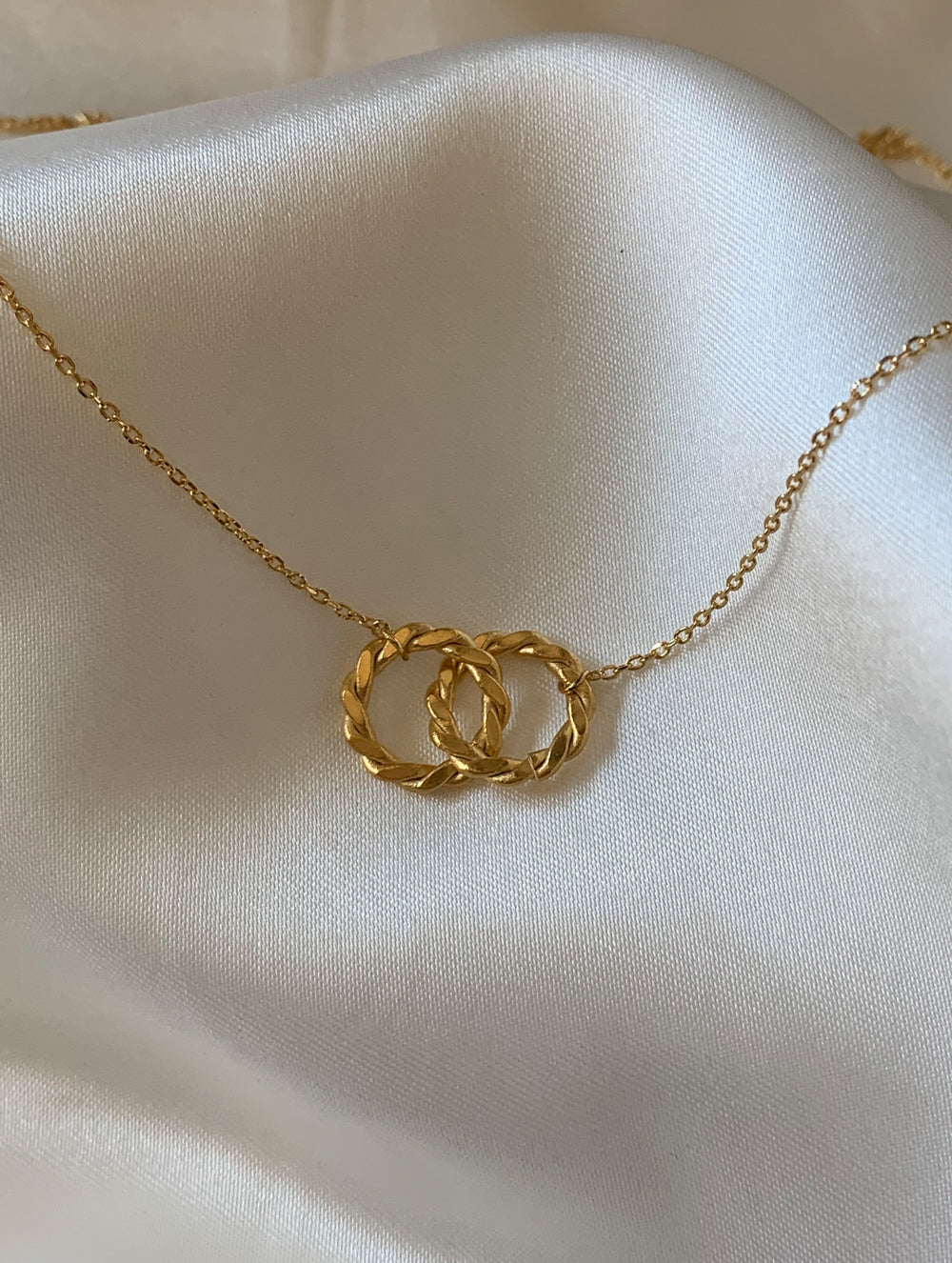 Classic Chain Link Necklace