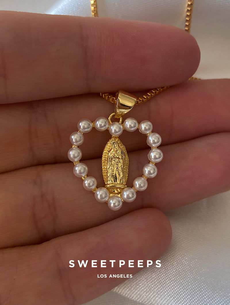Box Chain Pearl Heart Saint Necklace (Pearl Heart)