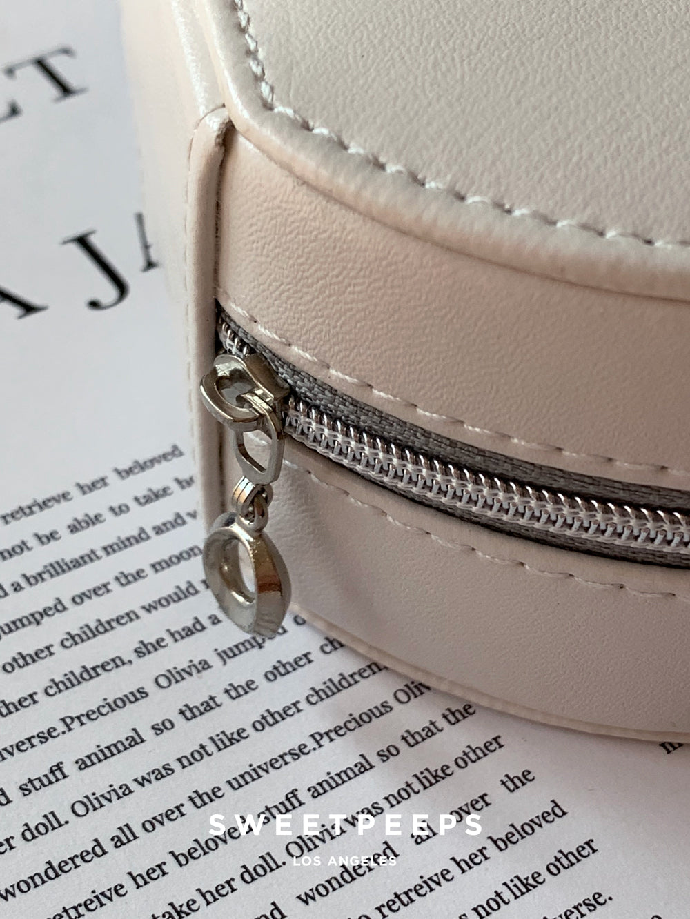 Circle Jewelry Case