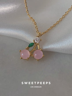 Chanel Vintage Pink Mother of Pearl Flower Pendant Necklace