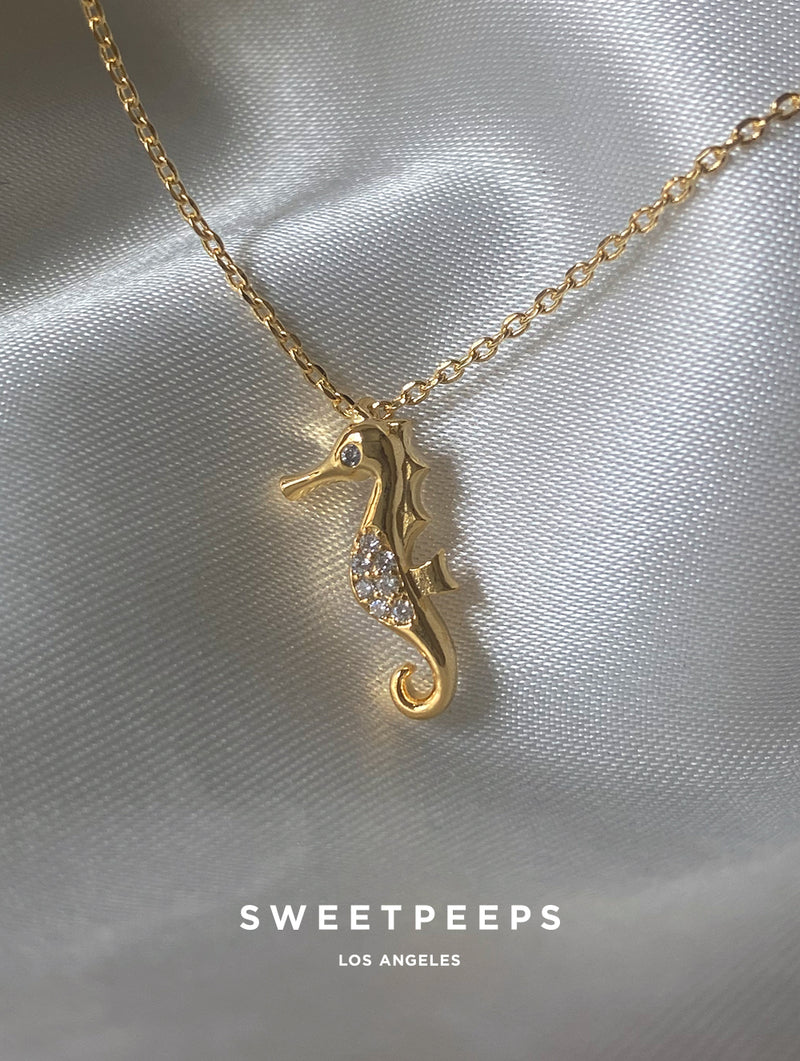 Amazon.com: cmoonry 18K Gold Plated CZ Zircon Seahorse Pendant Necklace For  Women Girl 17.7