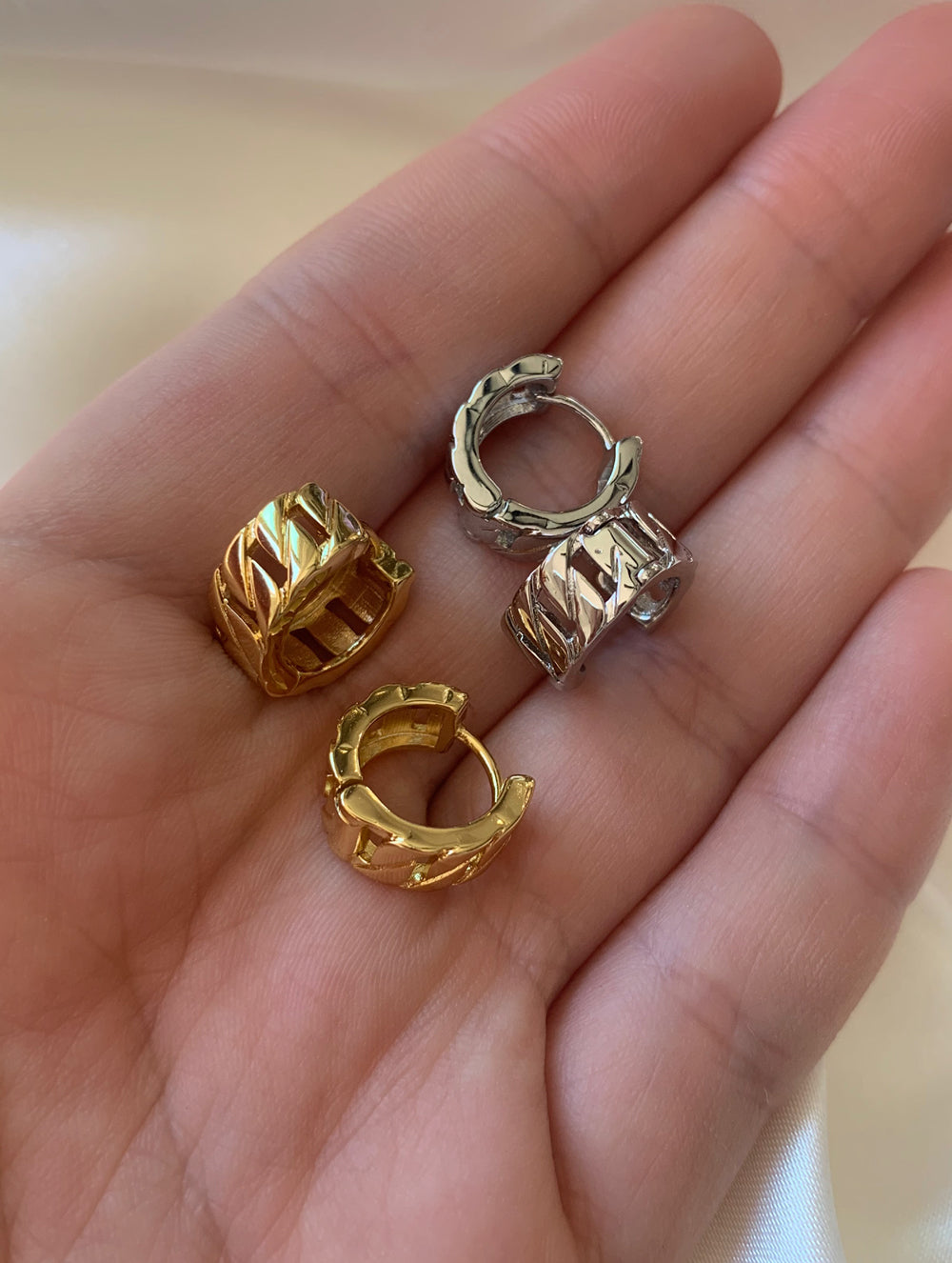 Chain Hoops