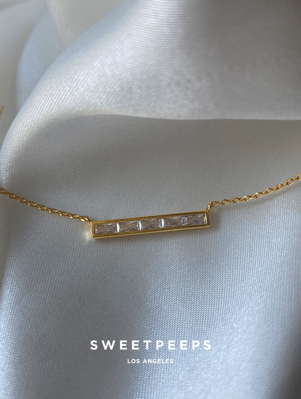 18K Classic Rectangle Necklace