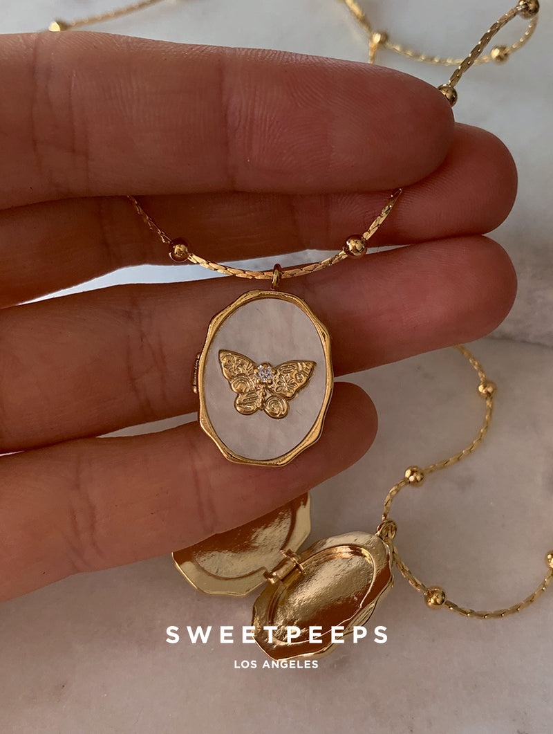 Pearl Butterfly Locket Necklace (Locket)