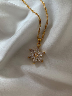 18K Gold Filled Flower Necklace