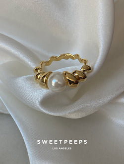 Pearl Croissant Ring (PRE1)
